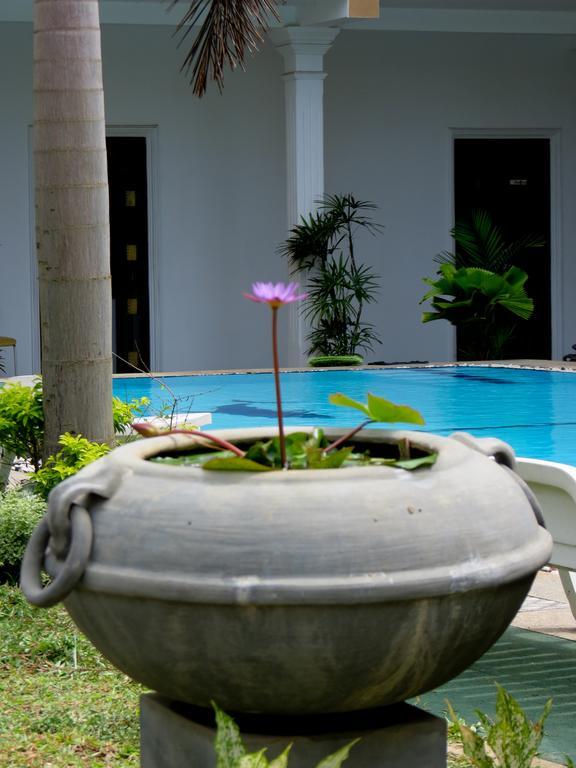 Scandinavia Hotel Hikkaduwa Extérieur photo