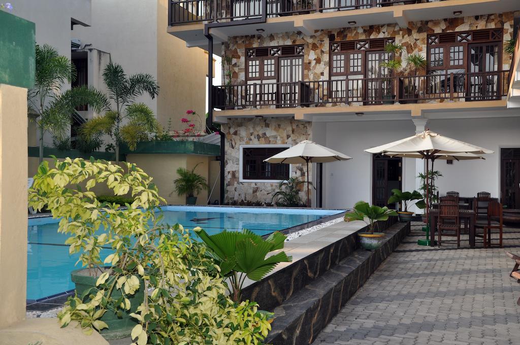 Scandinavia Hotel Hikkaduwa Extérieur photo