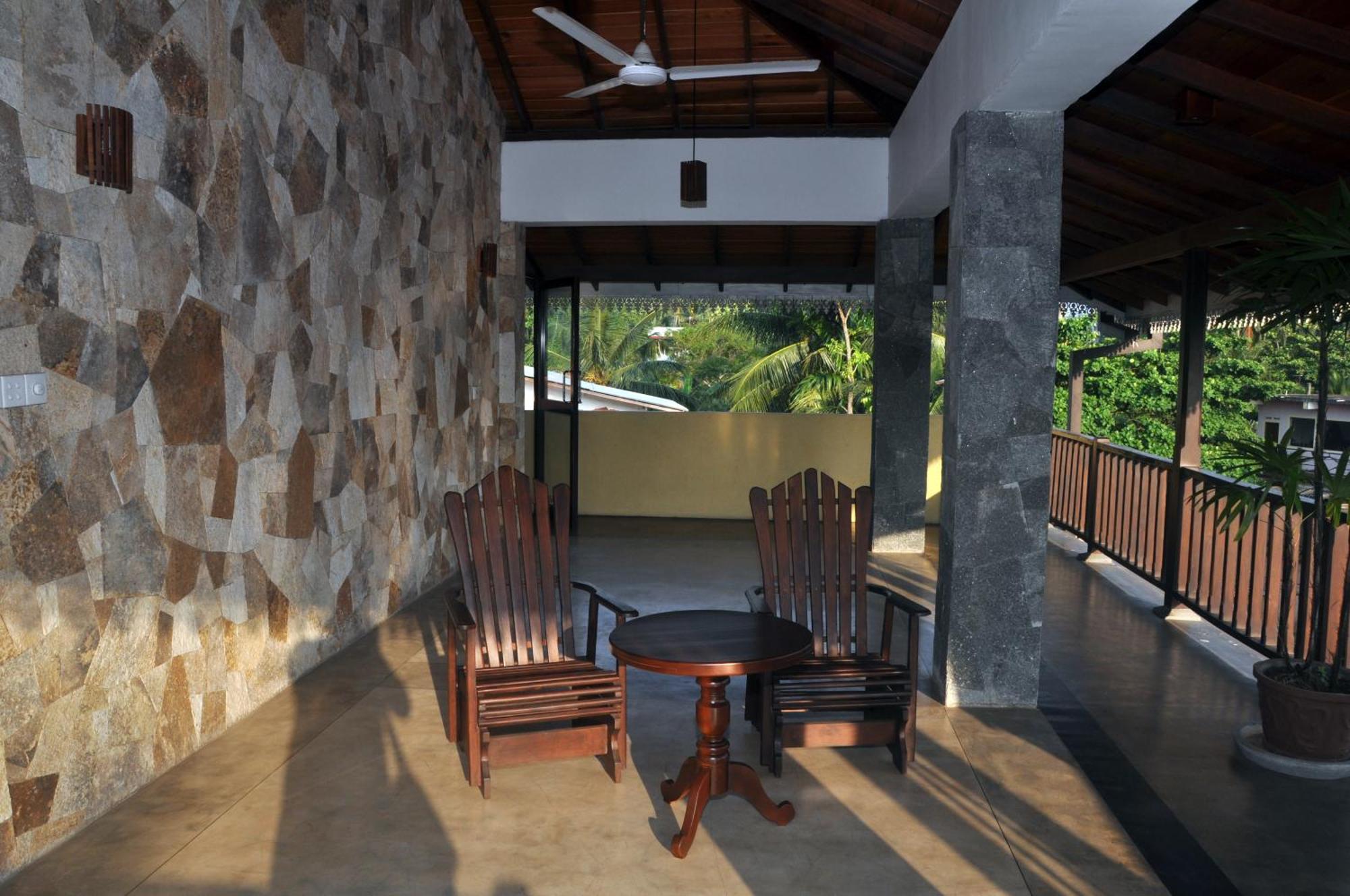 Scandinavia Hotel Hikkaduwa Extérieur photo