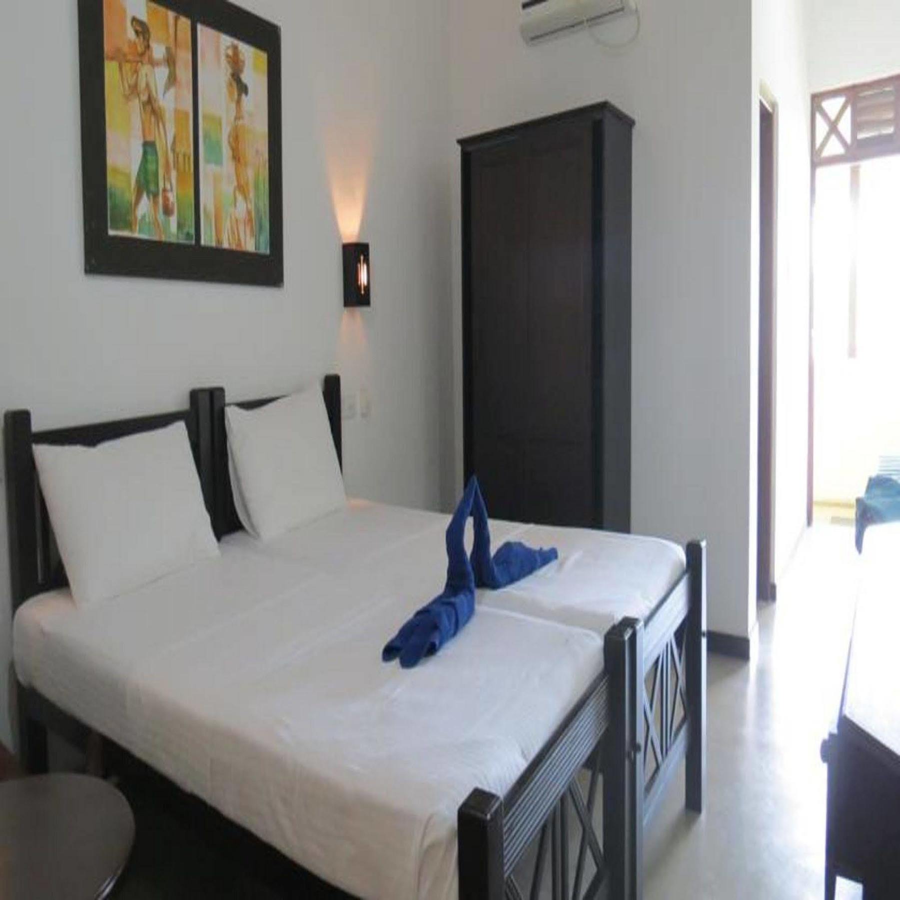 Scandinavia Hotel Hikkaduwa Extérieur photo