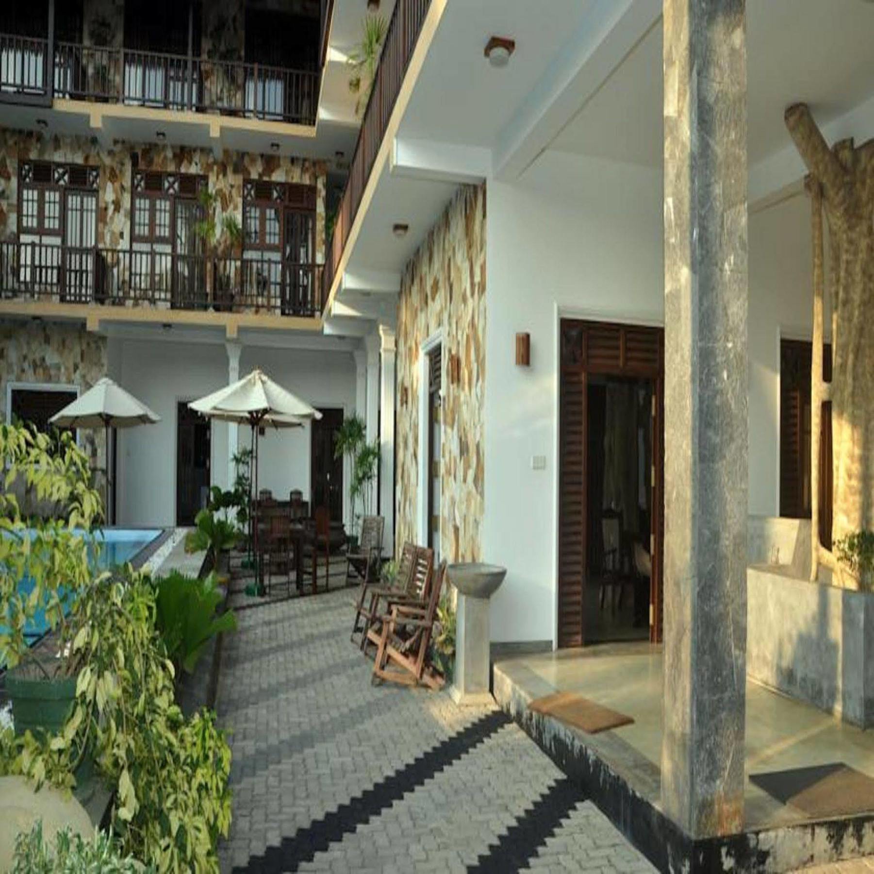 Scandinavia Hotel Hikkaduwa Extérieur photo